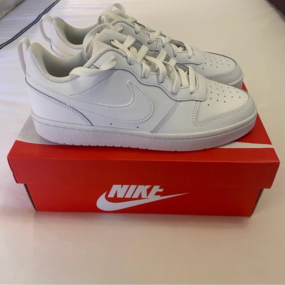 Nike Court Borough Low Sneakers - White